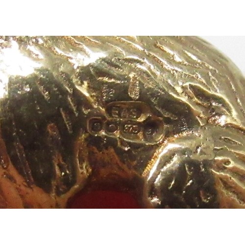 25 - Three 9ct yellow gold charms including frog, cat and fish (A/F), all stamped 375, gross 9.7g