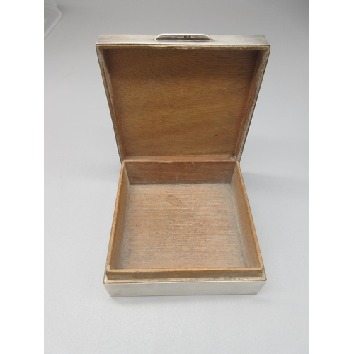 854 - Geo.VI hallmarked Sterling silver cigarette box with lined interior, engine turned detail to lid, by... 