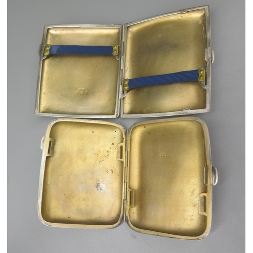 855 - Edw.VII hallmarked Sterling silver cigarette case with foliage engraved detail and gilded interior, ... 