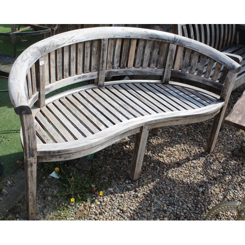 1163 - Borbacked garden bench with six legs 55cm x 149cm x 82cm