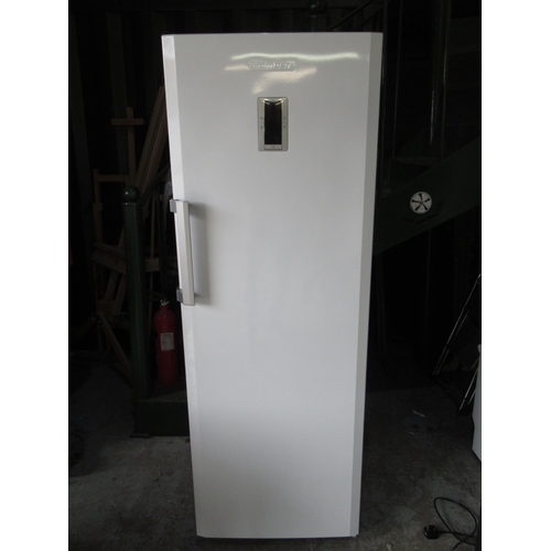 799 - Blomberg TG1114Y upright freezer, H169cm x W60cm x D69cm inc. handle