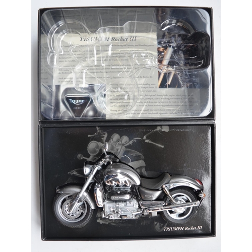 105 - Boxed Minichamps 1/12 Triumph Rocket III diecast and plastic highly detailed motorbike model with wo... 