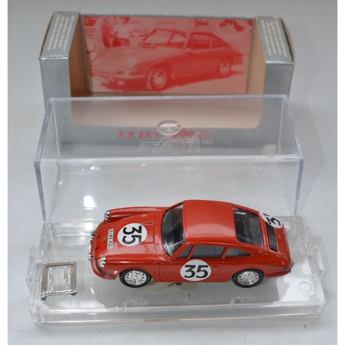 98 - Collection of 1/43 diecast Porsche models from Minichamps, Onyx, Brumm, Vitesse etc, a 1/43 Ferrari ... 