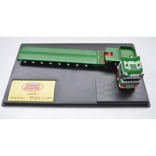 135 - Five 1/76 scale diecast truck and trailer models from Oxford Diecast to include 4x low loaders and 1... 