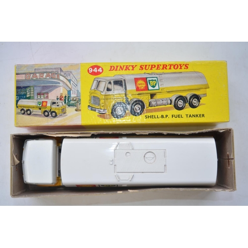 145 - Vintage Dinky Supertoys No 944, Shell-BP Fuel Tanker with original box in excellent/near mint condit... 