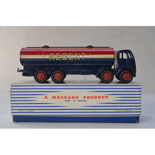 147 - Vintage Dinky Supertoys No942, Foden 14-Ton Tanker with original box in very good condition for age,... 