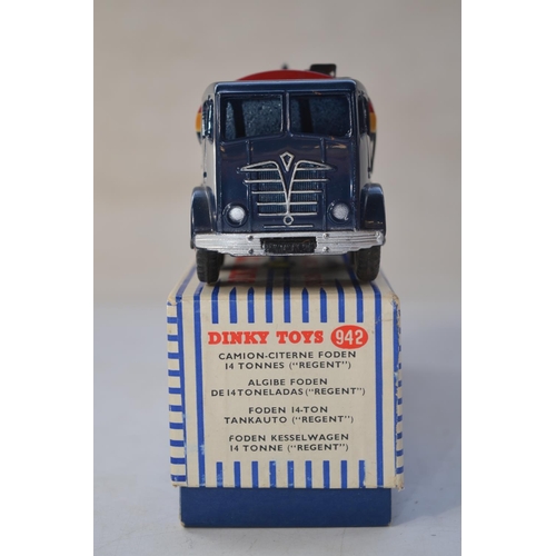 147 - Vintage Dinky Supertoys No942, Foden 14-Ton Tanker with original box in very good condition for age,... 