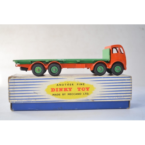 149 - Vintage Dinky Supertoys No902, Foden Flat Truck with original box in very good condition for age, so... 