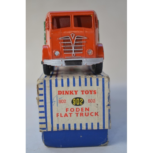 149 - Vintage Dinky Supertoys No902, Foden Flat Truck with original box in very good condition for age, so... 