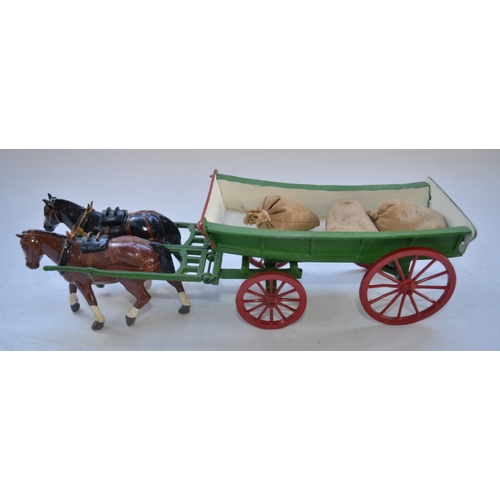 197 - Vintage Britain's No5F Farm Wagon with 5 hollow cast lead figures