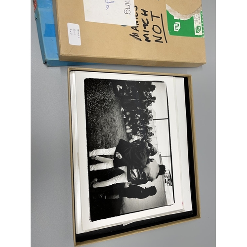 506 - Manic Street Preachers photographed by Mitch Ikeda - 3 carboard boxes cont. various black & white an... 