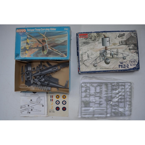 219 - Collection of unstarted 1/72 model kits to include Hasegawa Kawanishi Type 97 Flying Boat, Italeri M... 