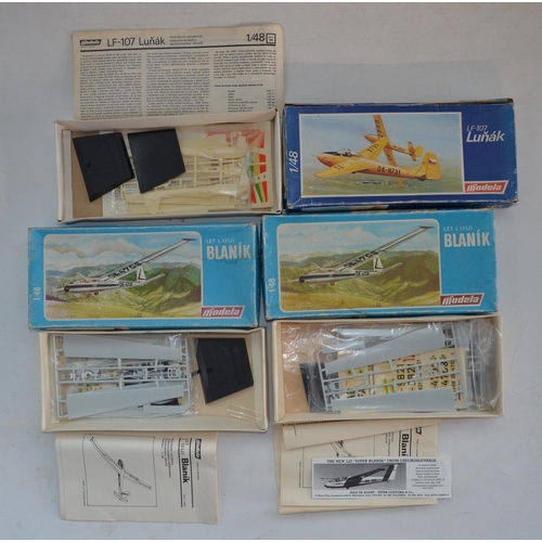 220 - Collection of unstarted model aircraft kits to include Revell 1/48 Focke Wulf Ta154 (factory sealed ... 