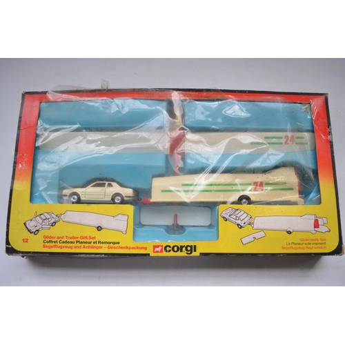 228 - Corgi Glider and Trailer Gift Set (No12) with flying glider. Contents in very good condition, no maj... 