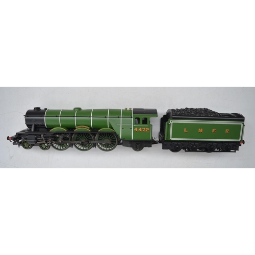 247 - Boxed Hornby OO gauge Flying Scotsman electric train set R1039 in excellent condition. Please note o... 