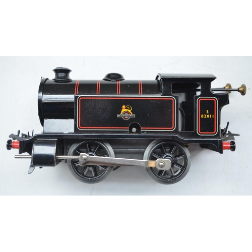 258 - Hornby Trains O gauge clockwork No 40 Tank Locomotive (BR black) in full working order with original... 