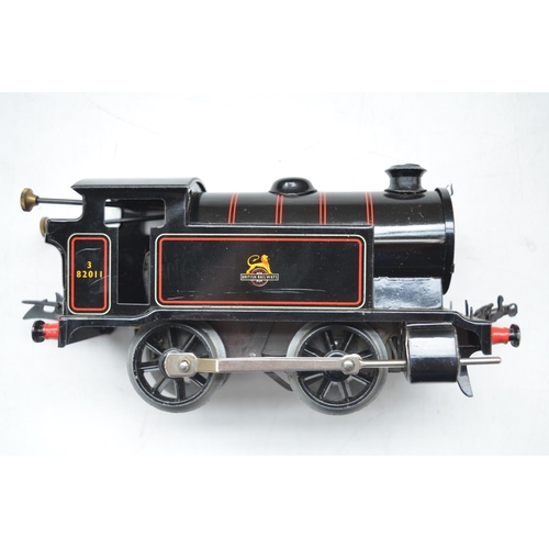 258 - Hornby Trains O gauge clockwork No 40 Tank Locomotive (BR black) in full working order with original... 