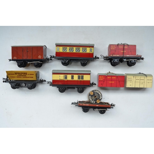 261 - Eight boxed Hornby Trains O gauge passenger and goods wagons to include Rotary Tipping Wagon, Low si... 