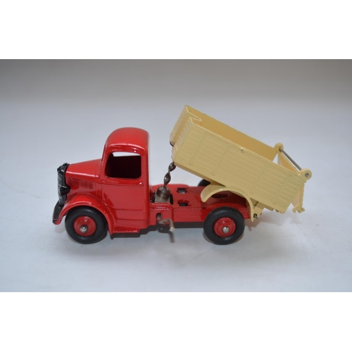 164 - Vintage Dinky Toys Bedford End Tipper (no 410) with original box. Model and box in near mint conditi... 