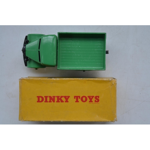 167 - Vintage Dinky Toys Bedford Truck (no 411) with original box. Model in excellent condition for age, s... 