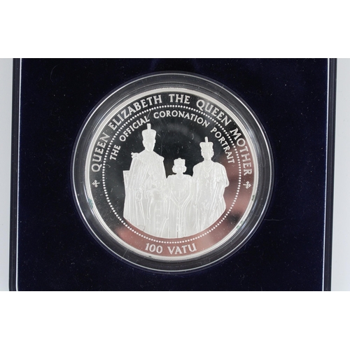 657 - 1995 Vanuatu Queen Elizabeth the Queen Mother 100 Vatu oversize silver proof coin, encapsulated in p... 