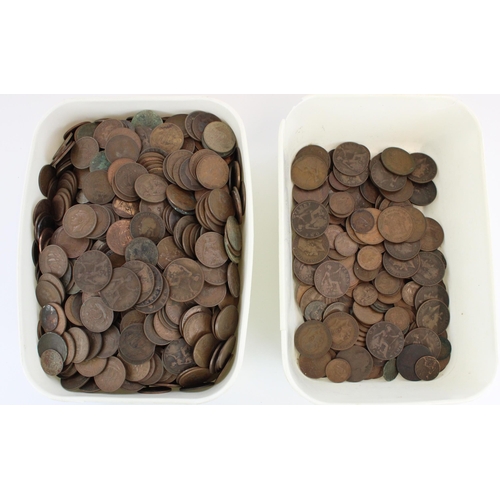 662 - Large collection of GB copper pennies and halfpennies with other mixed copper coinage (2 tubs)