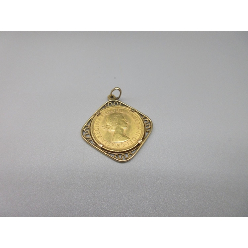 50 - ER.II 1965 sovereign in 9ct yellow gold pendant mount, 9.7g