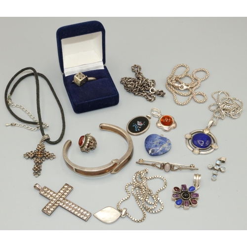 312 - Late C20th silver jewellery including a pendant set with lapiz lazuli and moonstones, moonstone broo... 