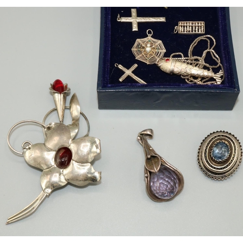 313 - Late C20th silver and white metal jewellery including a Truart art nouveau influence brooch, H10cm, ... 