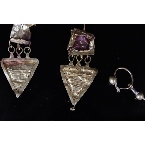 777 - Pair of ancient Cypriot gold earrings, the triangle drops suspended below square form mounts (stones... 