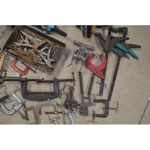 1385 - Collection of workshop clamps, vices, Work Zone air driven orbital sander, compound mitre saw by C.K... 