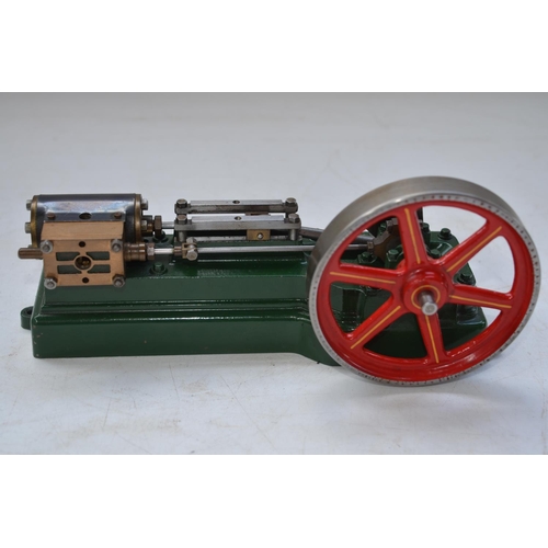 1332 - Stuart Models steam powered horizontal mill engine, engine only, no boiler W21.5cm D8.5cm H9.5cm