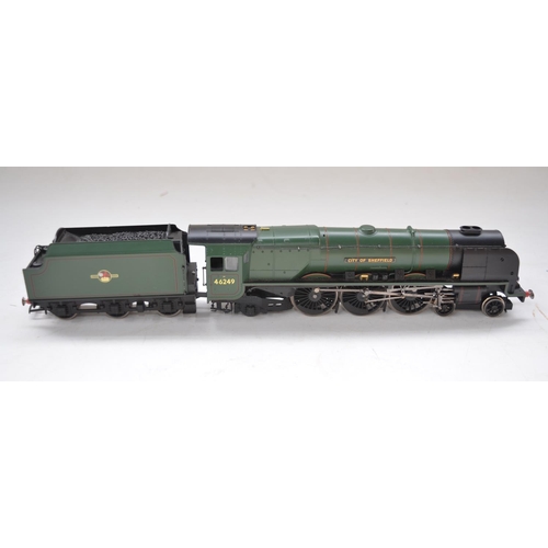 17 - Boxed Hornby OO gauge City Of Sheffield BR 4-6-2 Class 8P electric locomotive with tender (R2782XS),... 