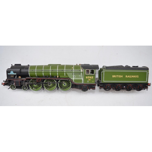 30 - Bachmann OO gauge 32-550A Class A1 electric steam locomotive and tender 60163 