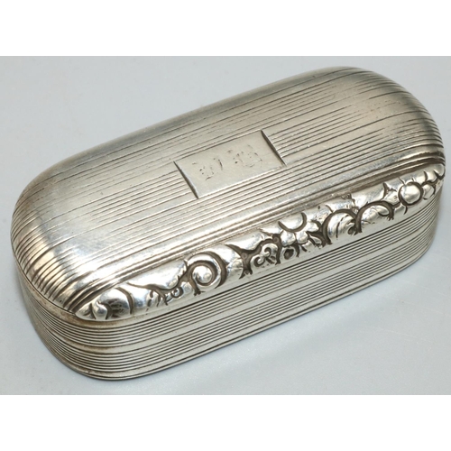 1176 - George III hallmarked silver rounded rectangular snuff box,  all over decorated with reeded bands, w... 