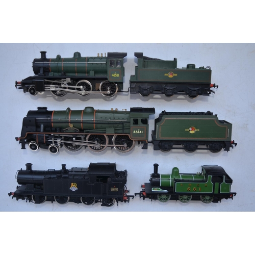 69 - Four previously run OO gauge electric locomotive models to include Hornby R852 BR Ivatt Class 2, Dap... 