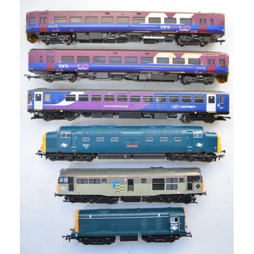 78 - Collection of previously run OO gauge electric train models to include Hornby R2757X Super Detail No... 