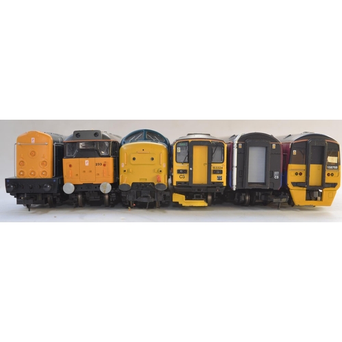 78 - Collection of previously run OO gauge electric train models to include Hornby R2757X Super Detail No... 