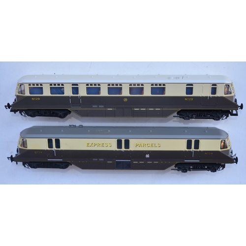 80 - Two Hornby OO gauge GWR Diesel Railcar electric train models to include R2524 