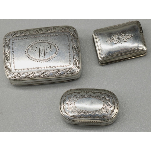 1111 - George III hallmarked silver rectangular vinaigrette, hinged lid with initialed cartouche in leaf bo... 