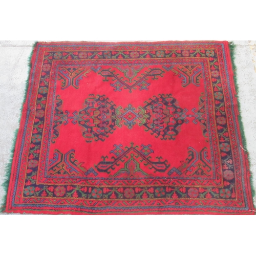 1443 - Turkey wool rug, traditional pattern and colours, 160cm x 190cm