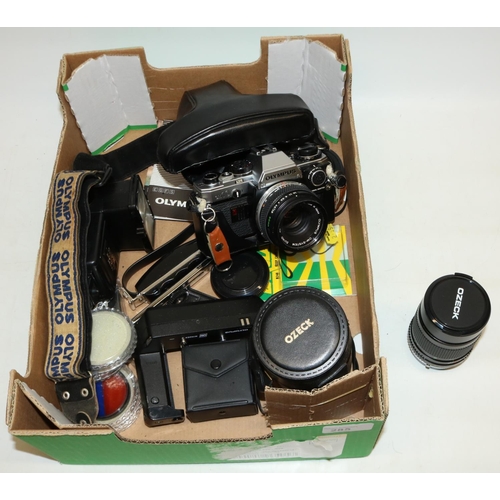 285 - Olympus OM10 35mm camera with 1-1.850mm lens, Olympus OM Winder 2 and other accessories including le... 