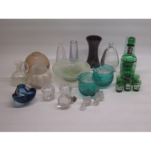 143 - Large collection of C19th and C20th glassware inc. jugs, vases, lamp shades, bowls, etc. (qty. in 3 ... 