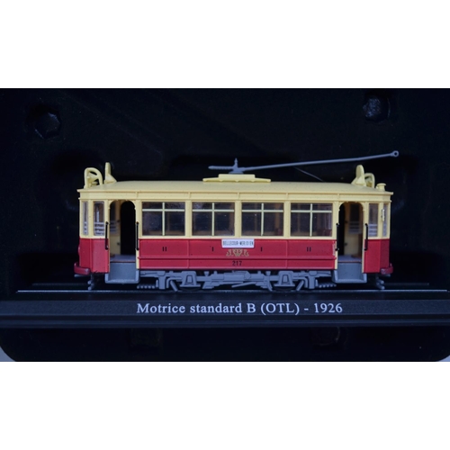 1512 - Thirty boxed Atlas Editions limited edition static model trams, (plastic, attached to bases) and 2 u... 