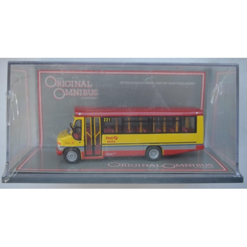 1516 - Thirty six boxed 1/76 scale diecast bus models from EFE, Atlas Editions, Corgi, Original Omnibus Com... 