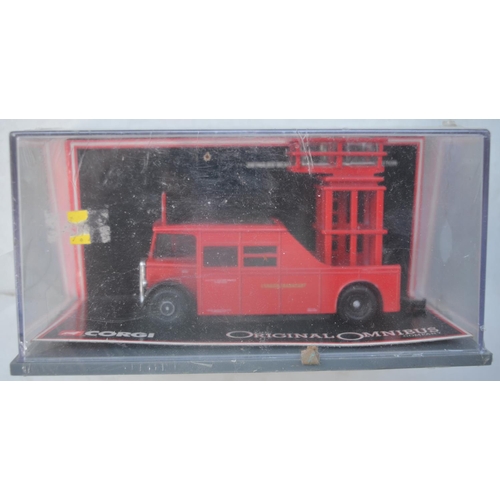 1516 - Thirty six boxed 1/76 scale diecast bus models from EFE, Atlas Editions, Corgi, Original Omnibus Com... 