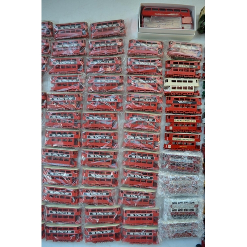 1518 - Extensive collection of small scale diecast bus and tram models from Corgi, Matchbox, Majorette, Les... 