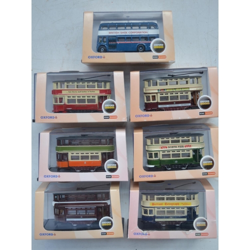 1519 - Collection of mostly small scale diecast bus, tram and vehicle models to include vintage Lesney (use... 