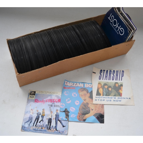 1505 - Collection of Beatles and band members vinyl record singles and LPs to include The White Album (No 0... 