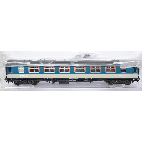 101 - Four Bachmann OO gauge Mk1 Pullman coaches, all with fitted lighting to include 2 x 39-291 First Par... 